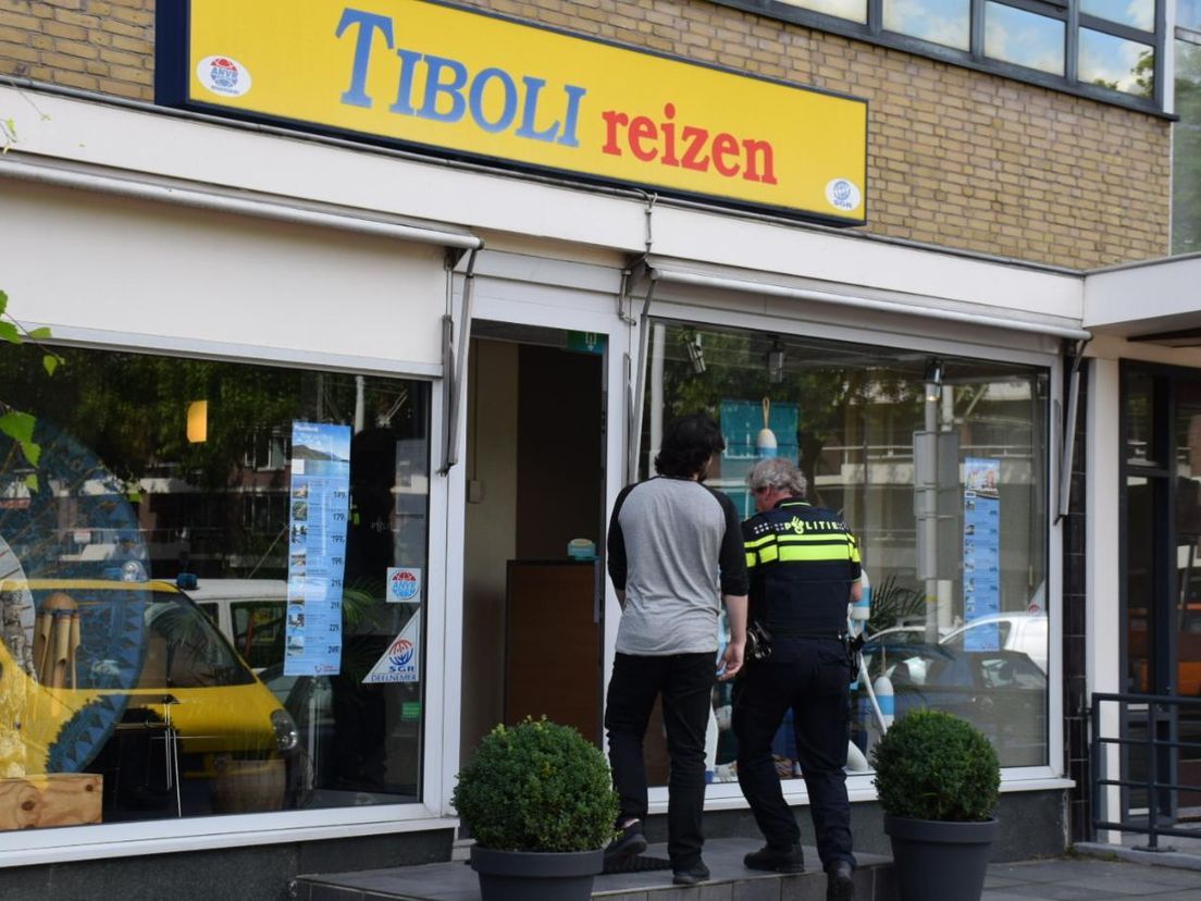 De overvallers sloegen toe bij reisbureau Tiboli