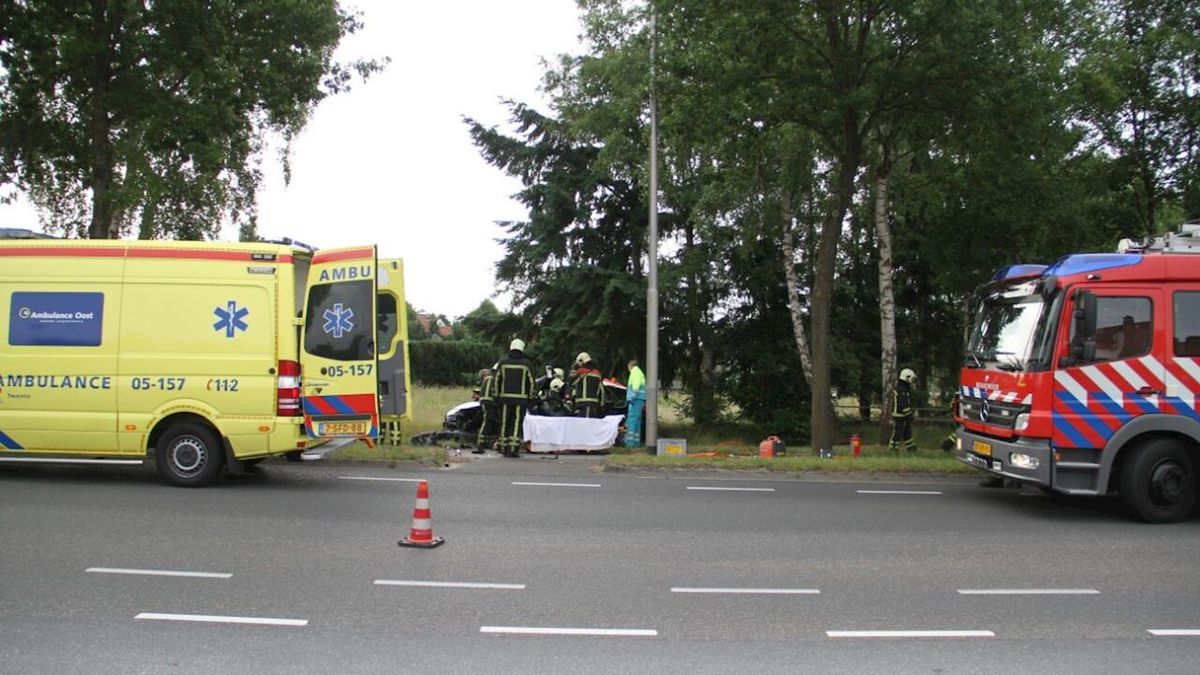 Automobilist gewond bij ongeluk Westerhaar-Vriezenveensewijk