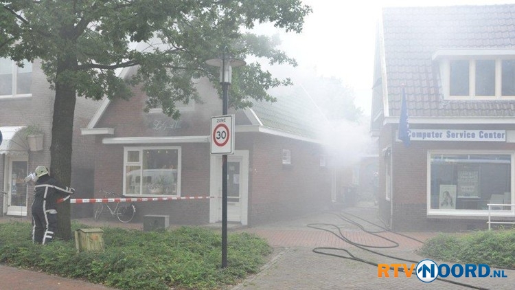 Woning Zuidlaren Gedeeltelijk Uitgebrand - RTV Noord