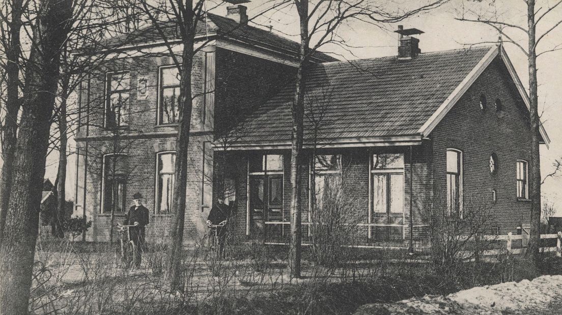Het eerste echte gemeentehuis van Schoonebeek
