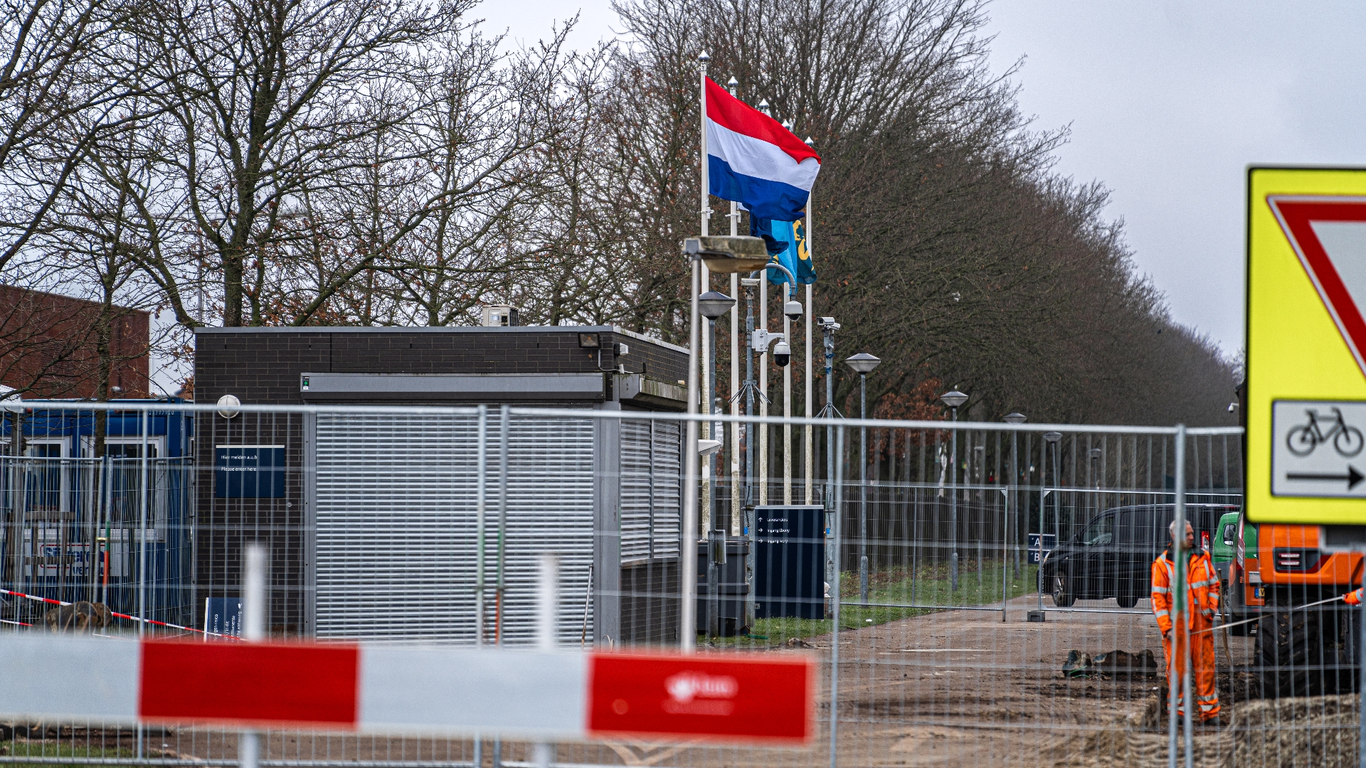 Opvangruimtes asielzoekers in noodgebouwen Ter Apel zijn niet brandveilig