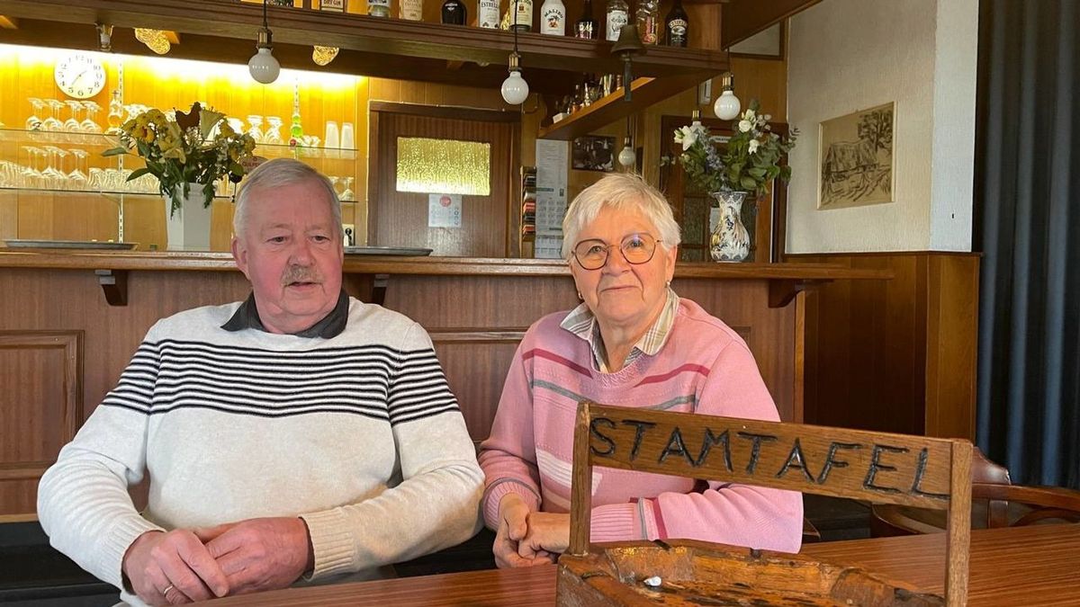 Harry en Alie zwaaien af bij Café De Aanleg, toekomstplannen opvolgers nog onduidelijk