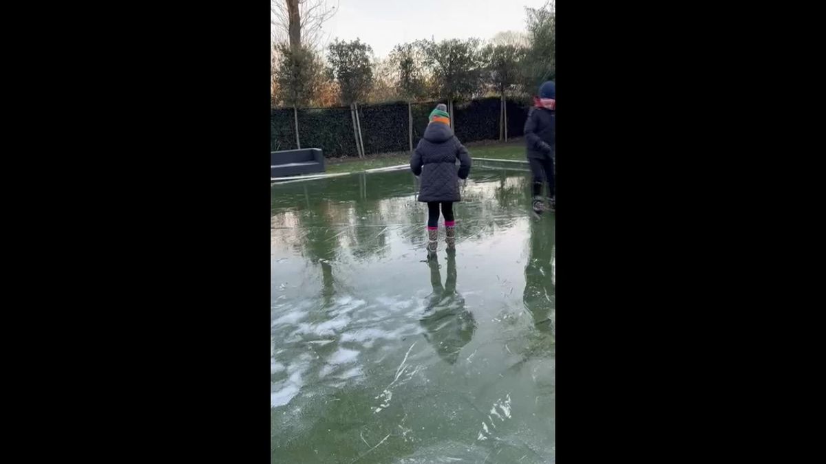Eigen schaatsbaan Rolde