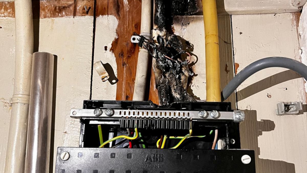 Veiligheidsregio waarschuwt voor brandjes in de meterkast: 'Gebruik 'm niet als schoenenkast'