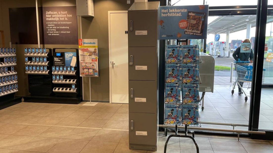 De kluisjes waarin de accu's kunnen worden opgeborgen