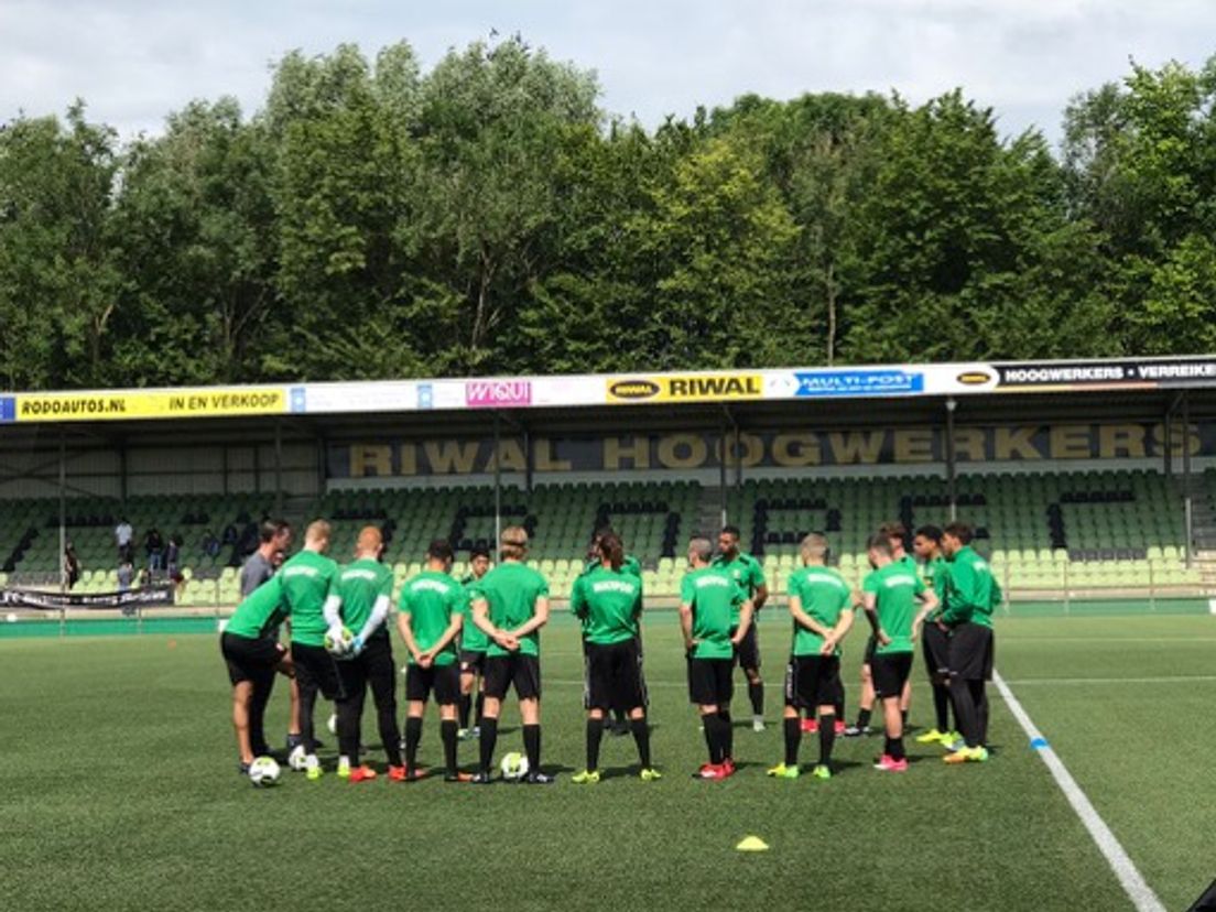Foto van de eerste training van FC Dordrecht