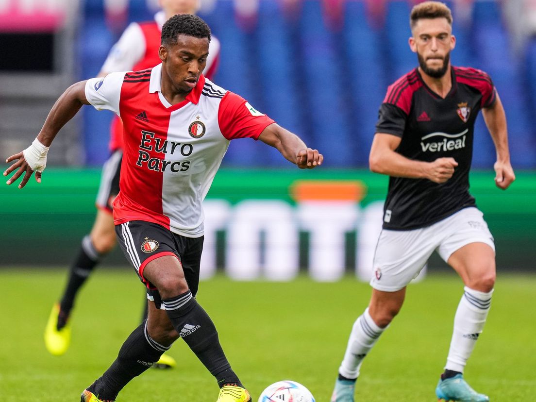 Quinten Timber maakte tijdens het duel met Osasuna zijn debuut voor Feyenoord