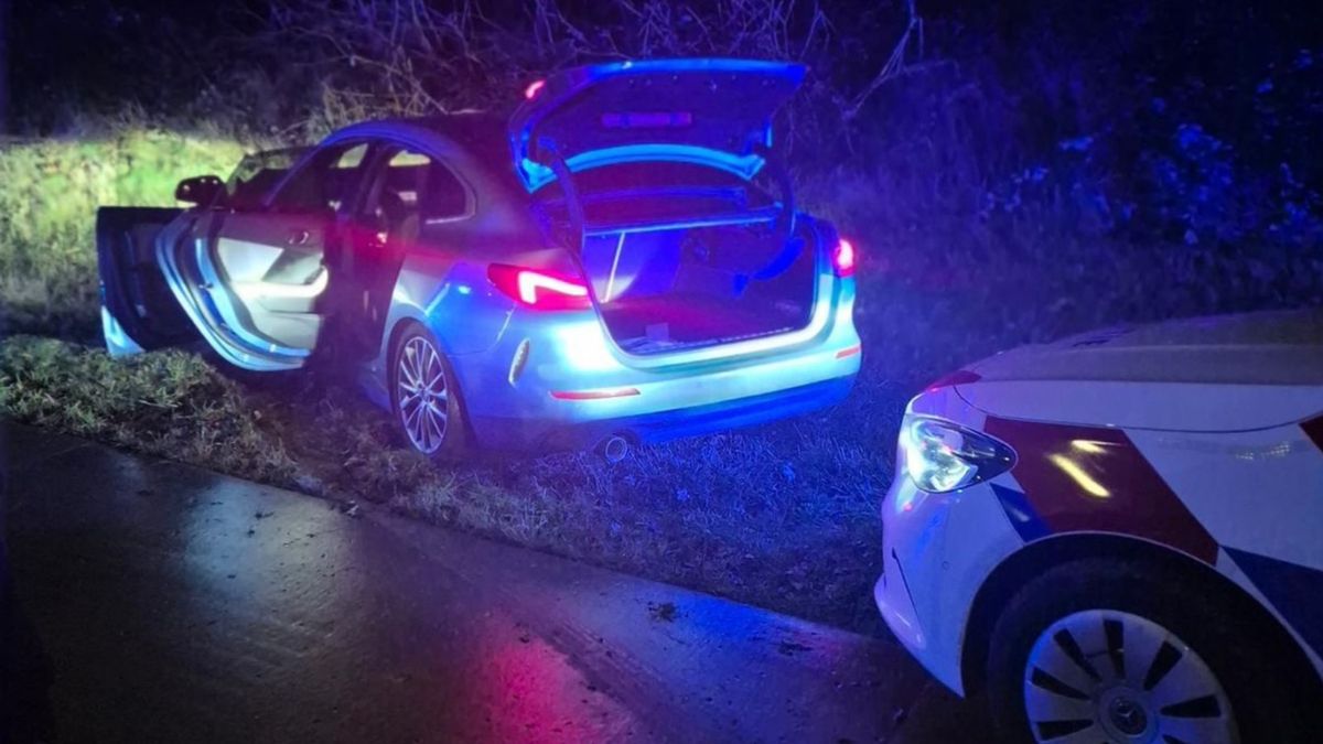 Snelheidsduivel van 19 jaar met gestolen auto opgepakt in Geleen