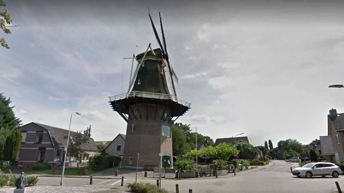 Deze molen in Vaassen is het middelpunt van een conflict.