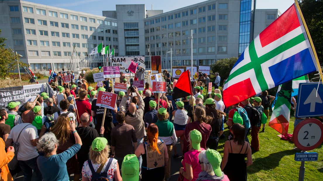 Protest door boze Groningers bij de NAM in Assen (Rechten: ANP / Vincent Jannink)