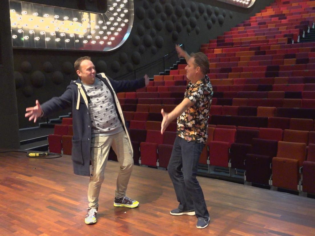 Richard Groenendijk neemt Sander mee naar zijn favoriete plek in Rotterdam: het oude Luxor theater