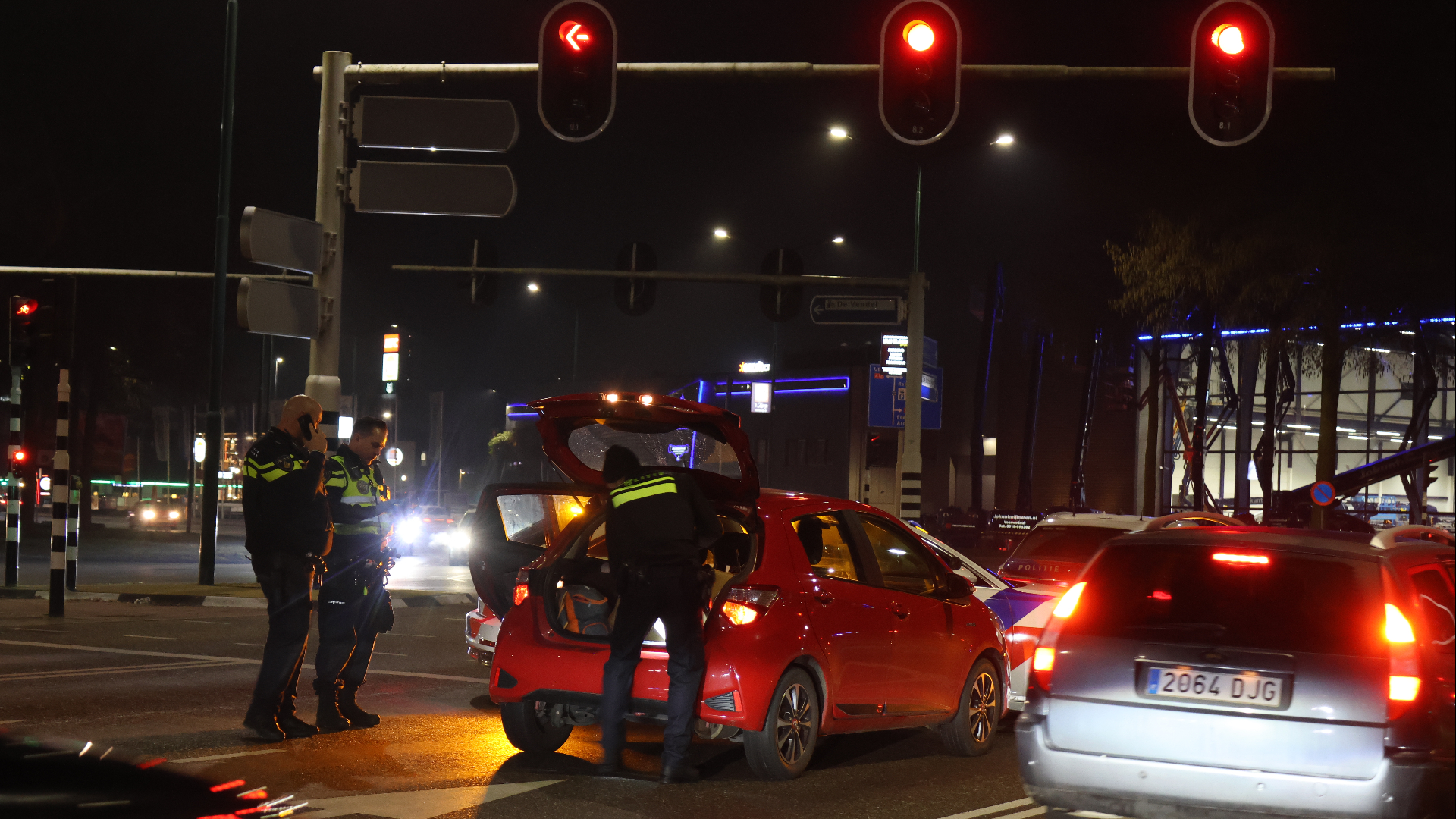 Man (18) aangehouden in Veenendaal voor rijden in gestolen auto