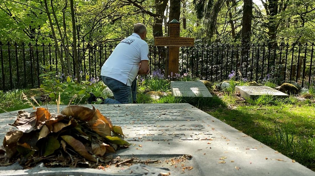 Elk jaar bezoekt Jos het graf van de omgekomen verzetsleden op landgoed Maarsbergen