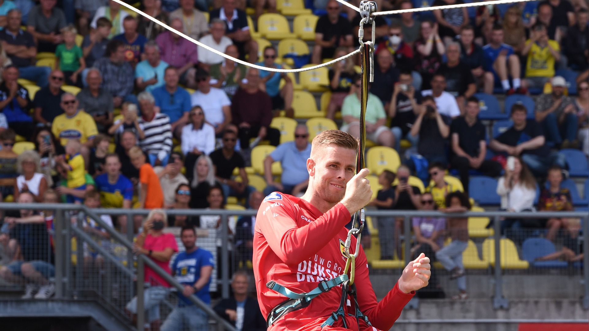 Robbin Ruiter werd gepresenteerd bij de open dag