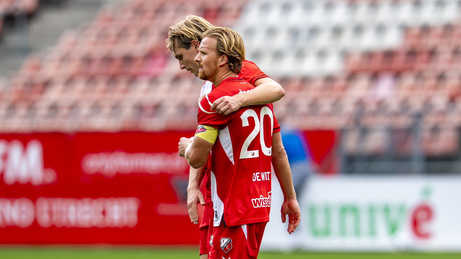 Punt tegen Go Ahead geeft FC Utrecht vertrouwen: 'Maar het is nog niet hosanna'