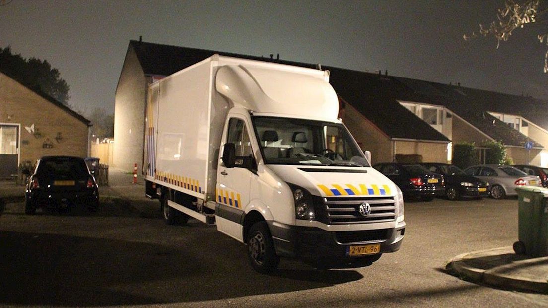 Hennepkwekerij in woning in Almelo