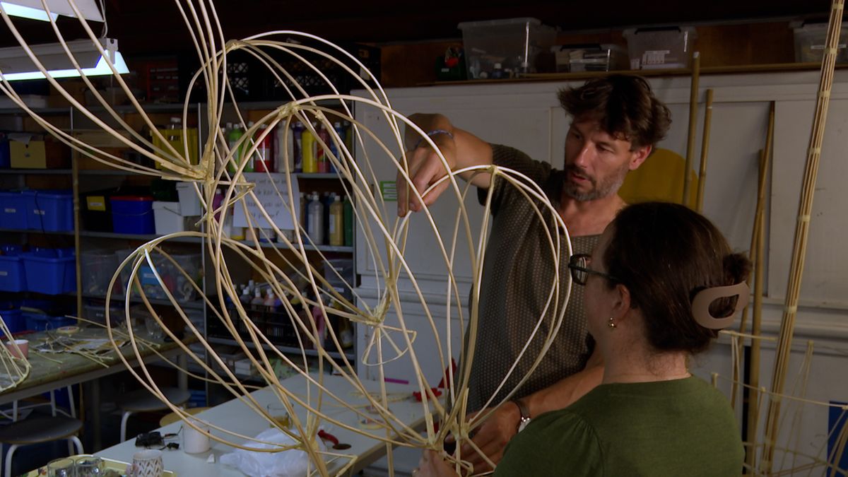 Kijk Route C: bewoners uit De Bilt maken een lichtkunstwerk voor de parade