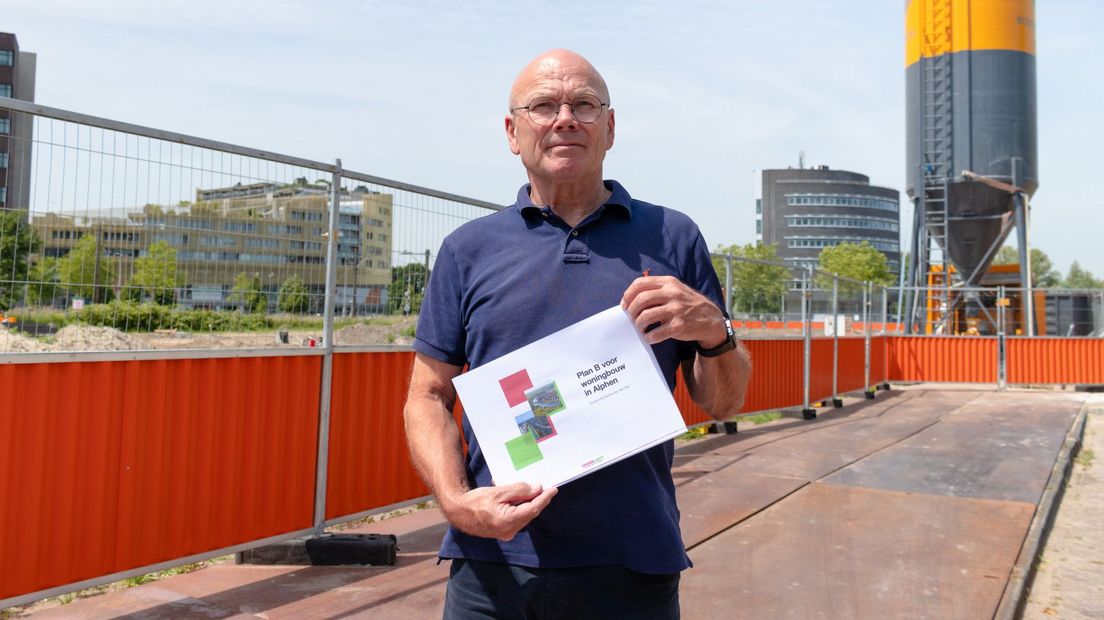 GroenLinks-raadslid Gé Kapteijn toont het 'plan B' van zijn partij
