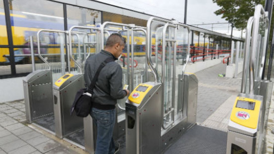 Van de 82 treinstations die de NS de komende maanden afsluit met toegangspoortjes, liggen er 4 in Gelderland.