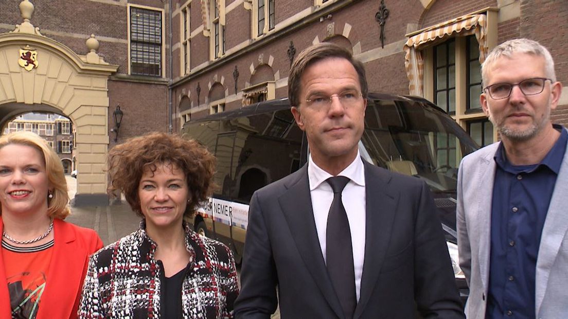 Peter van der Wal (rechts) met premier Rutte en de twee andere ondernemers, foto ANP