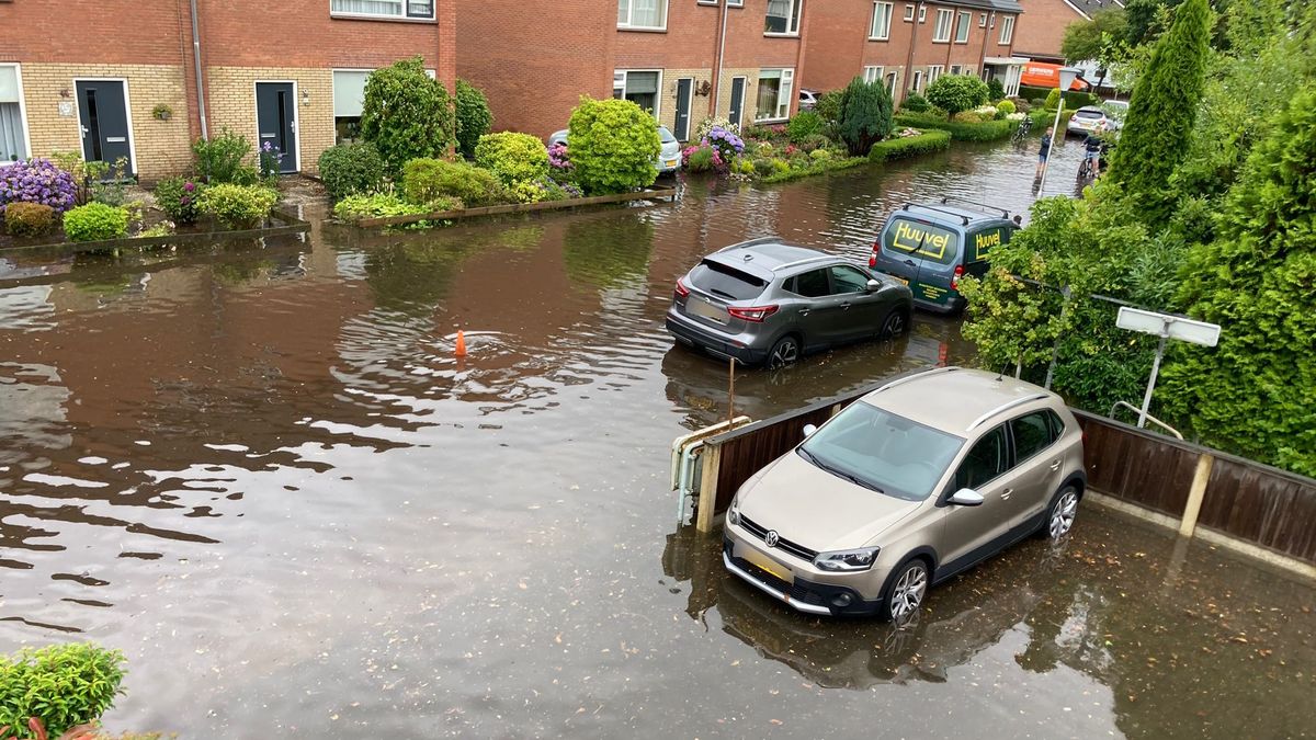Buurt in Denekamp loopt steeds weer onder water, gemeente belooft riolering te vervangen