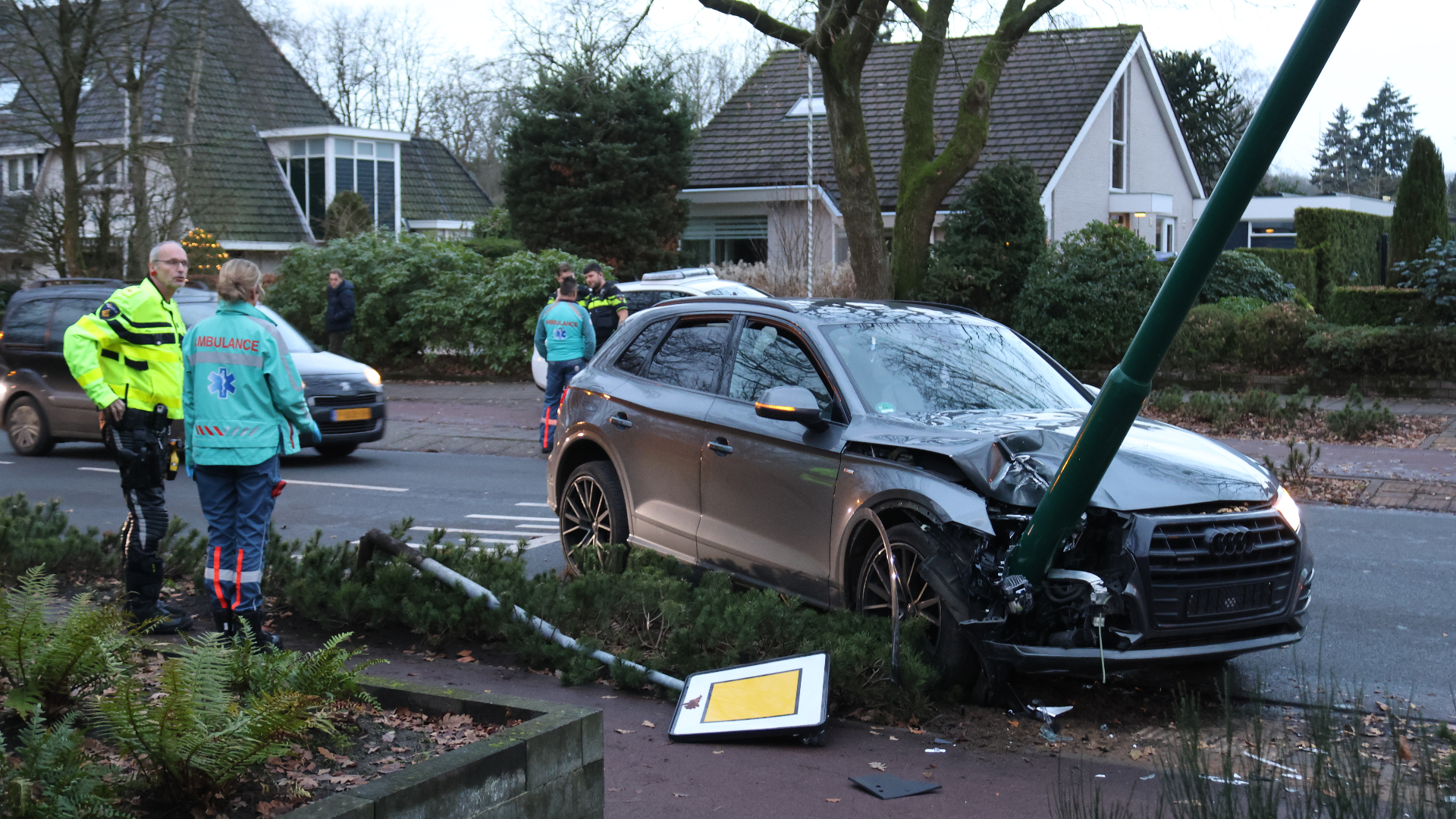 Kop-staartbotsing op N206 in Katwijk, een gewonde naar het ziekenhuis.