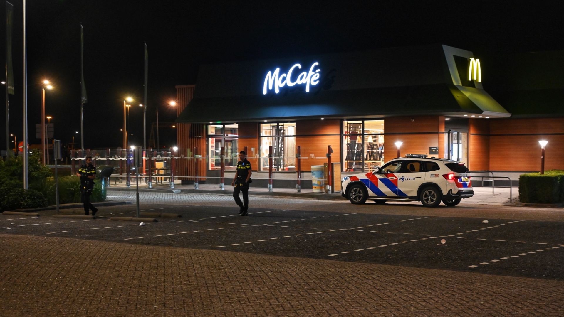 Politie grijpt in vanwege onrust bij McDonald's