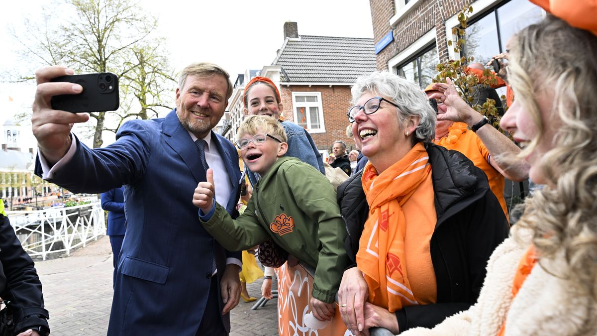 Koning heeft zijn verjaardag nog nooit in Twente gevierd; Enschede deed wel poging