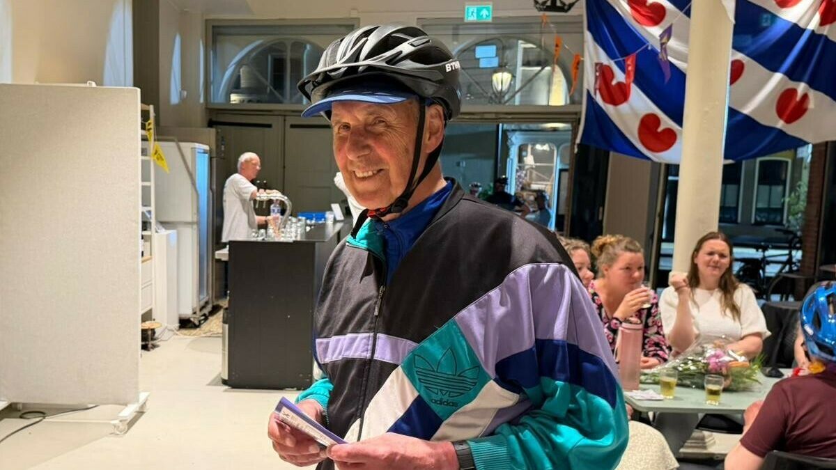 Laatste fietser van Elfstedentocht was om 23.32 uur binnen in Bolsward