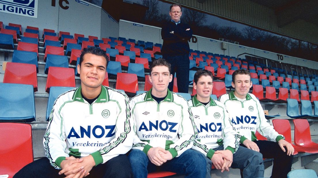 Sergio van Dijk, Arnold Kruiswijk, Jordi Hoogstrate en Arjen Robben. Daarboven Martin Koeman