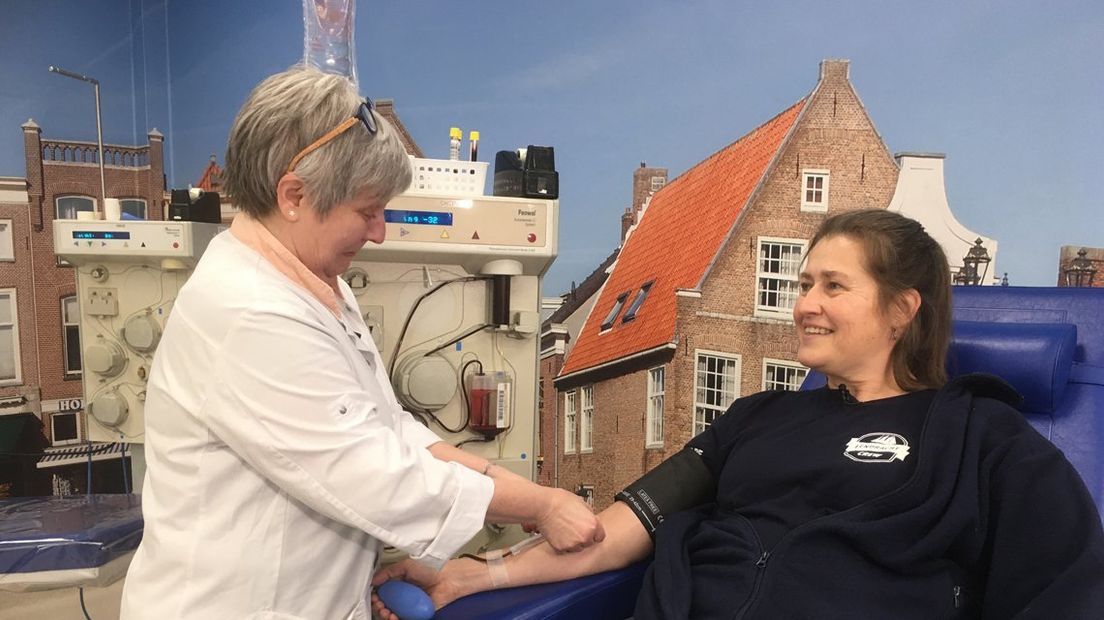 Bloedafname bij bloedbank Delft