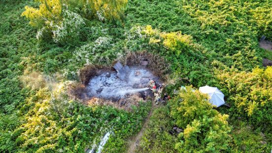 Afvalbrand · taxibus en auto botsen