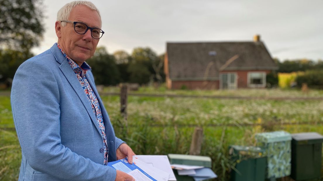 Makelaar Ad Goudzwaard vond een bomvolle brievenbus bij een onbewoond huis