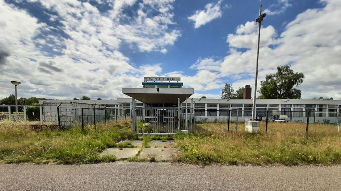 Oude vertrekhal Vliegveld Twenthe
