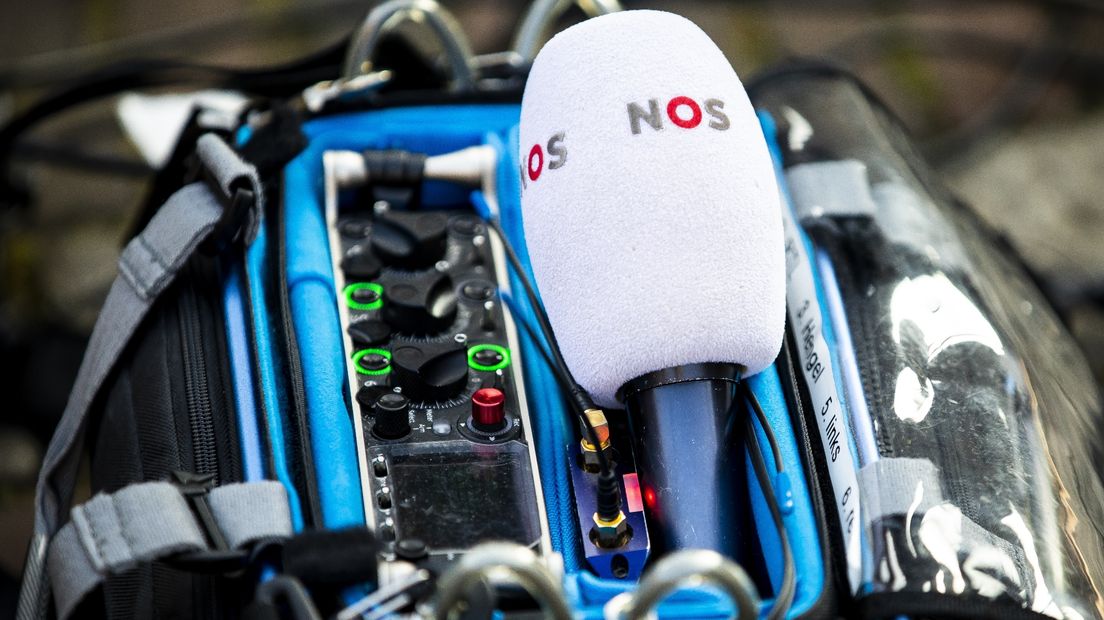 Apparatuur van een NOS-journalist