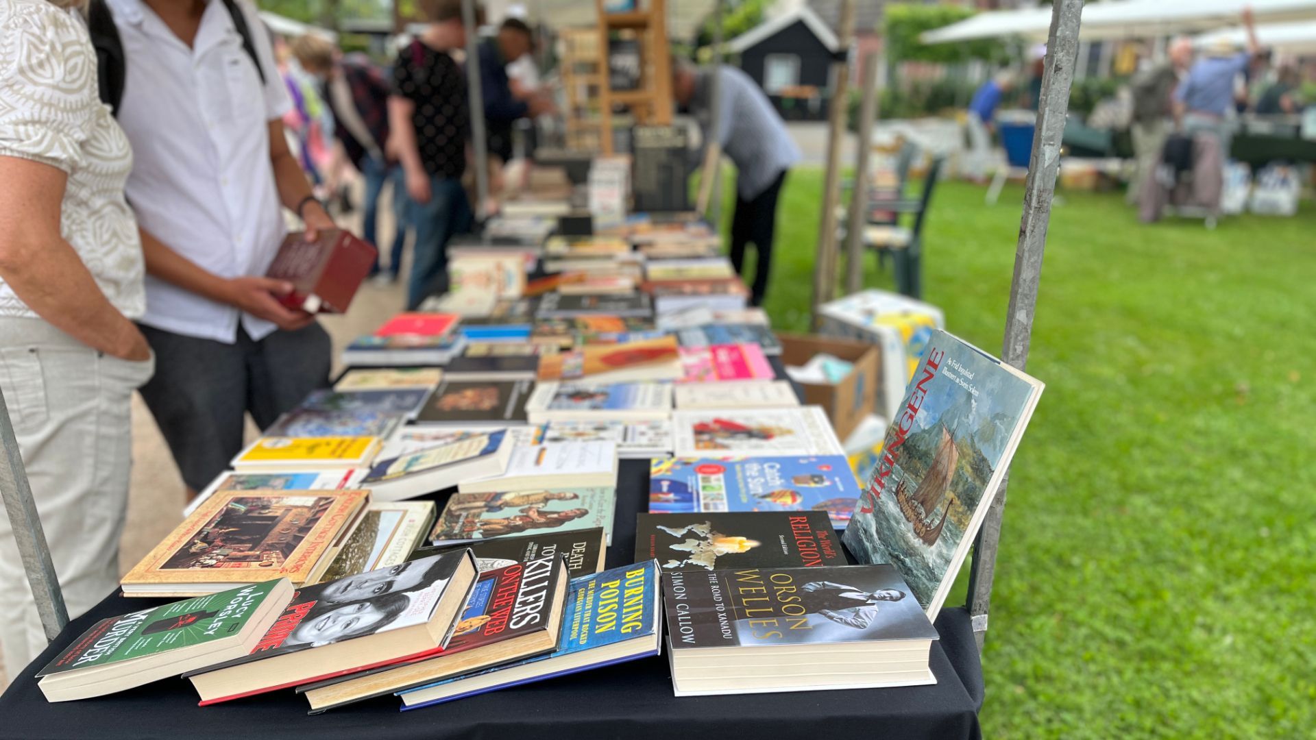 Internationale herfst-boekenmarkt strijkt neer bij Koppelkerk in Bredevoort.