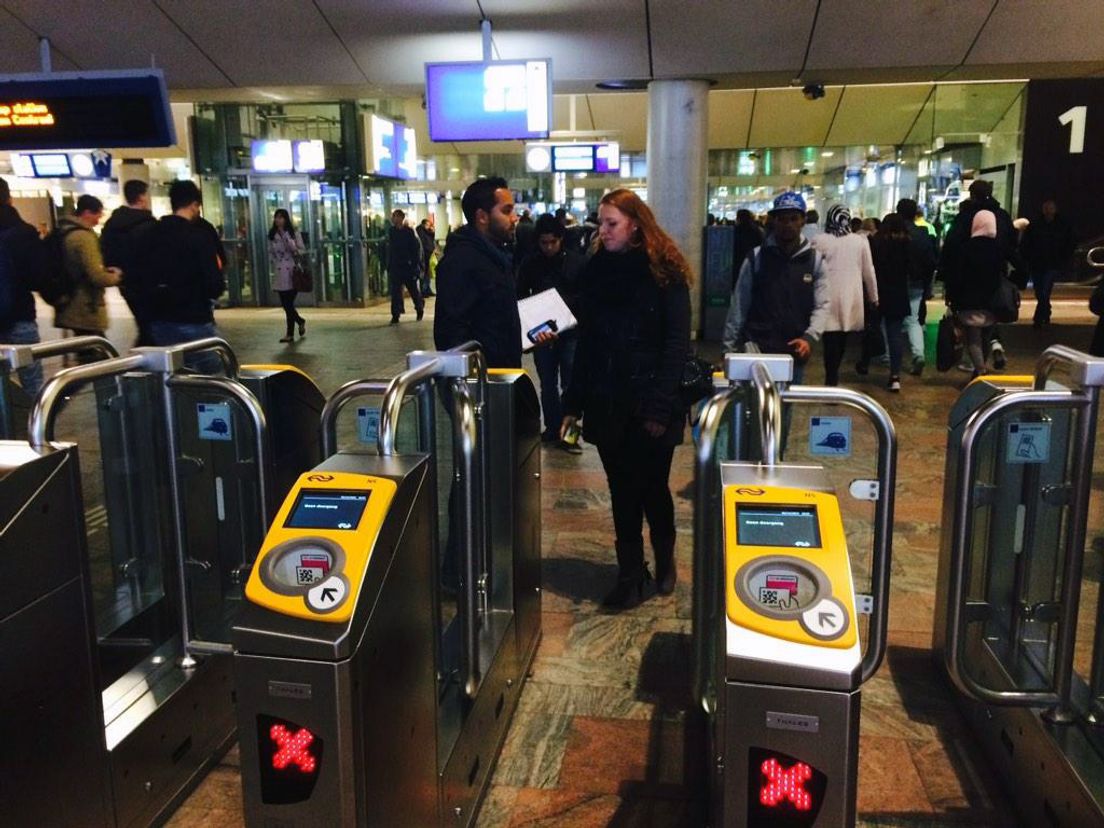 Poortjes_Centraal_Station_Rotterdam2