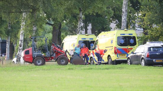 Kind overleden na aanrijding met shovel. Kind overleden na aanrijding met shovel.