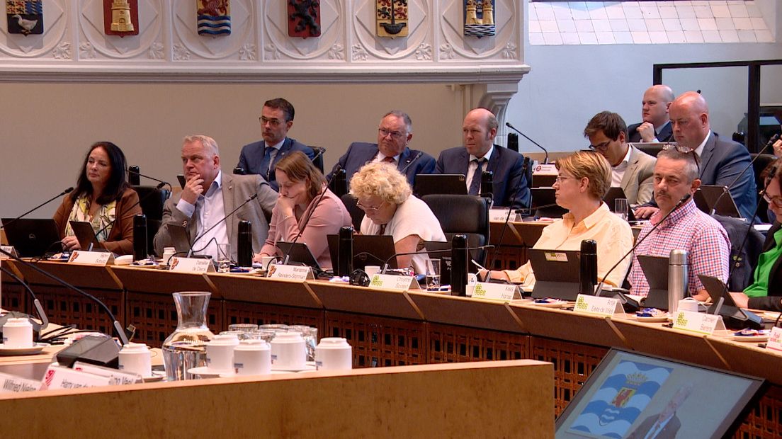 Statenleden tijdens het debat over het Regenboogakkoord in Provinciale Staten van Zeeland