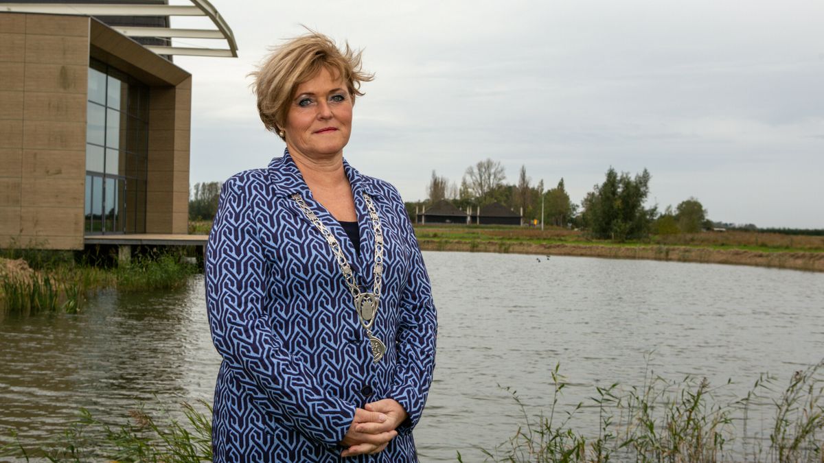 Burgemeester Sijbers van Tholen herbenoemd voor zes jaar