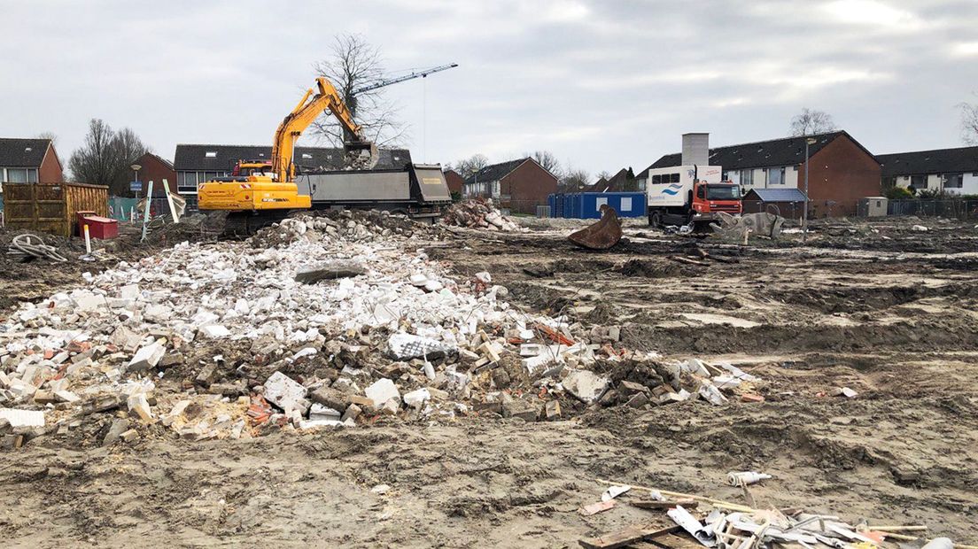De sloop van andere woningen in Opwierde