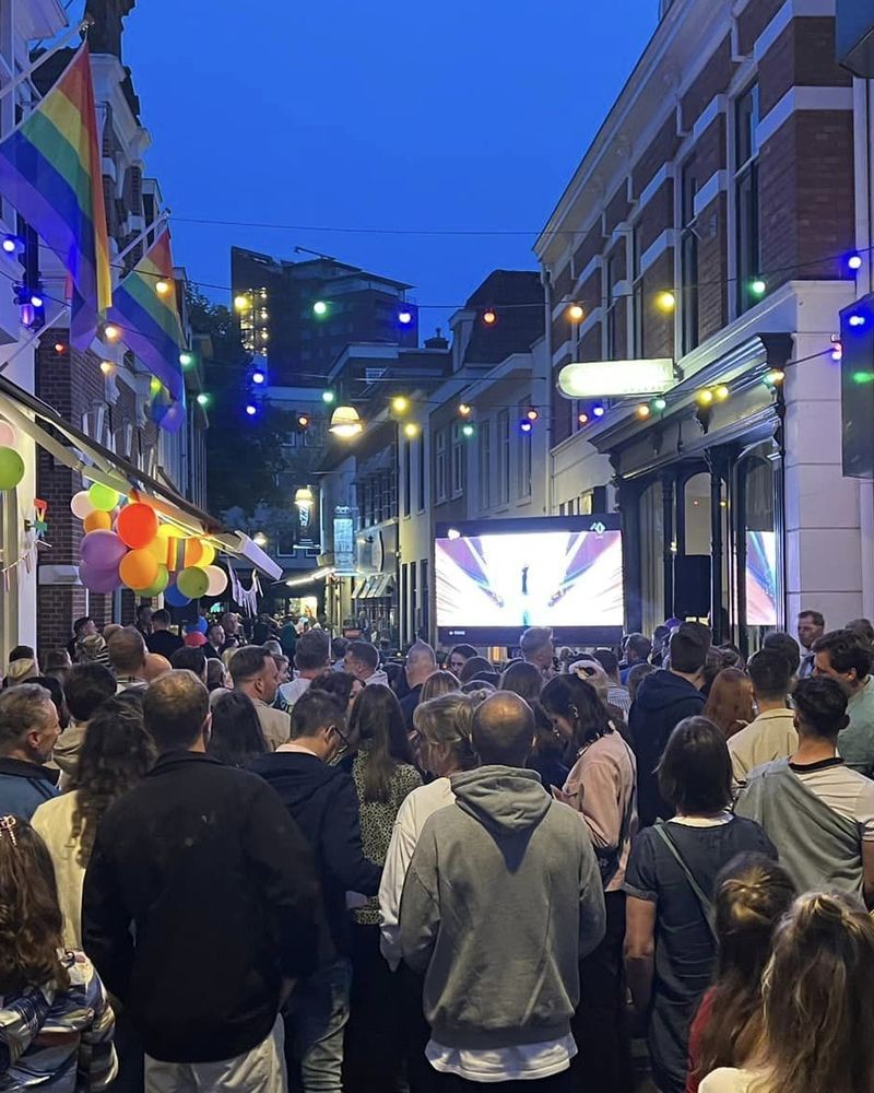 Jarig Café Stonewall in Enschede pakt weer uit tijdens Koningsfestival ...