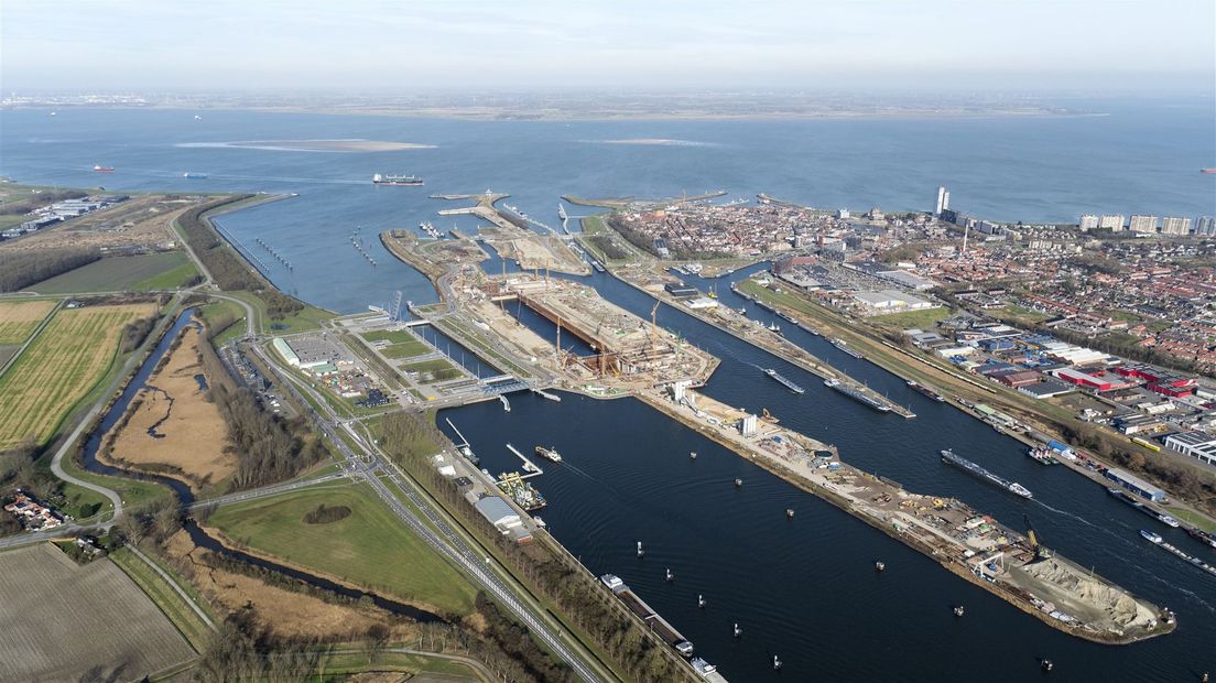 Werkzaamheden nieuwe Sluis Terneuzen (12 februari 2022)