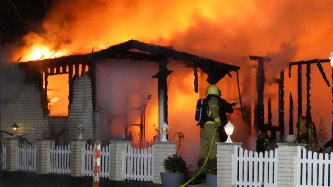 Uitslaande brand aan de Tichelerstraat in Zutphen