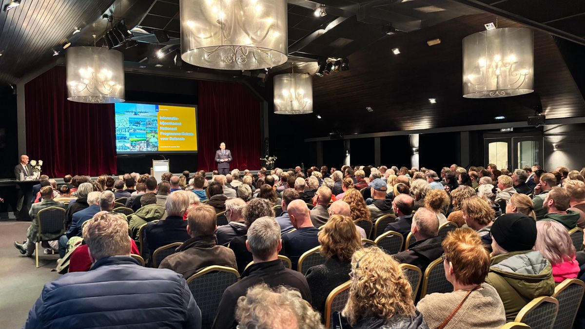 Grote drukte bij informatieavond munitiedepot Bantega: Defensie zet videoverbinding in