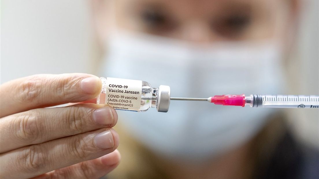 De pilot begon met alleen het Janssen-vaccin, vanaf morgen worden ook mRNA-vaccins aangeboden in Dalfsen en Zwolle