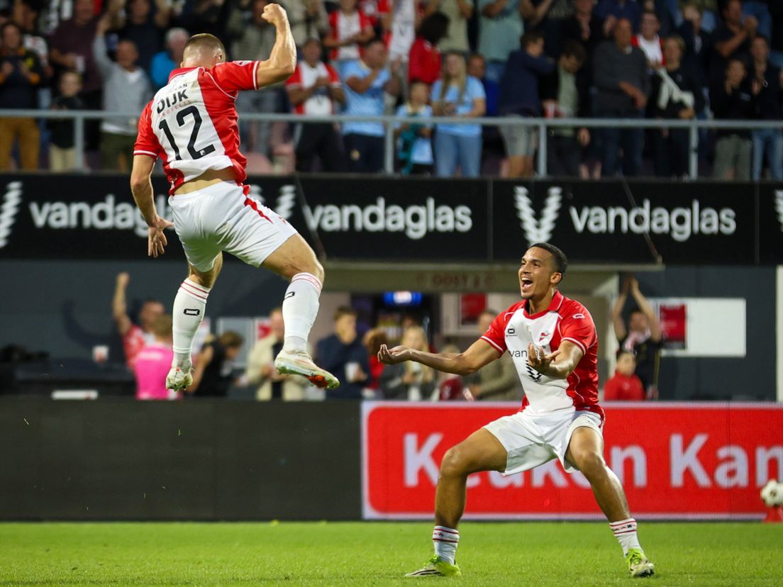 FC Emmen wint seizoensopening van Roda JC dankzij knappe goal Quispel