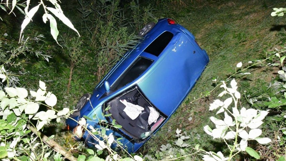 Auto's raken van de weg in Eversdijk en Geersdijk