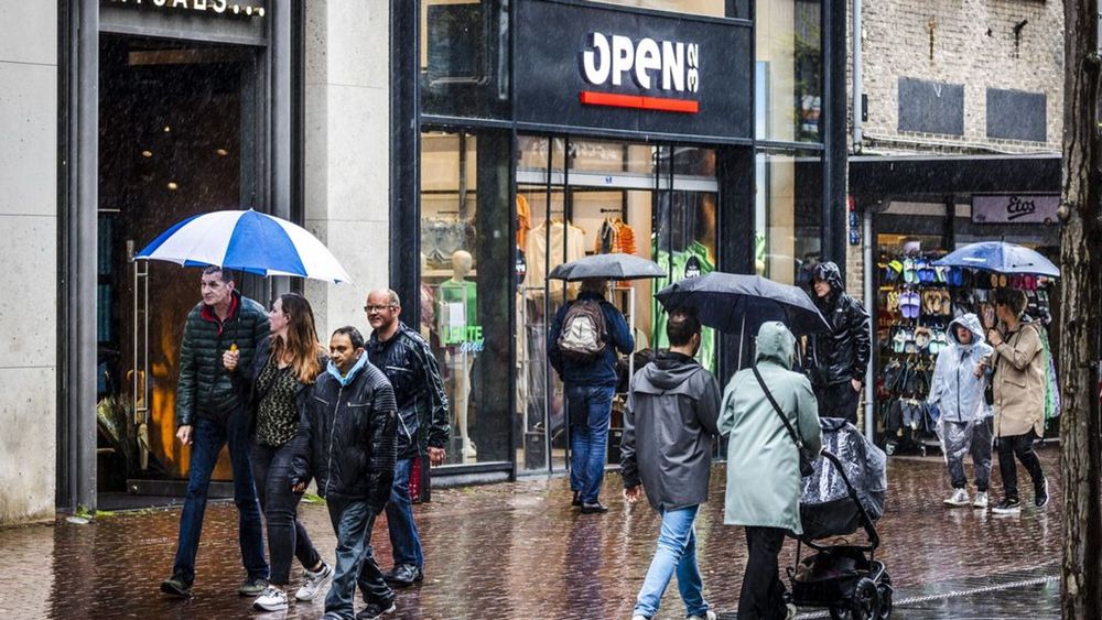 Weer code geel vanwege onweersbuien, wanneer houdt het op? - Omroep
