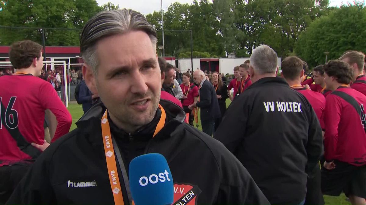 Holten-trainer Mark Bolink na de titel